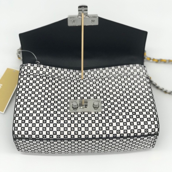 Michael Kors New York City MD Shoulder - Picture 7 of 14